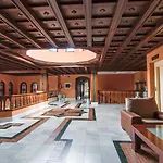 Hotel Abades