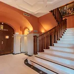 Hotel Abades