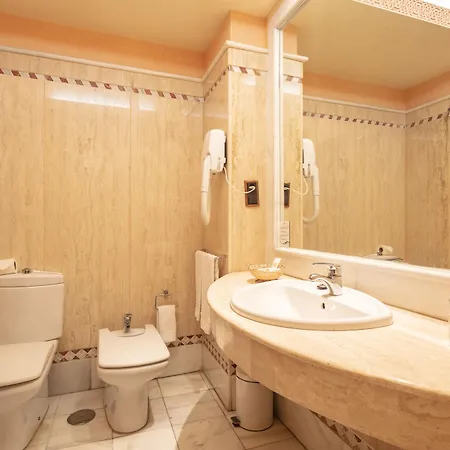 Abades Hotel 4*