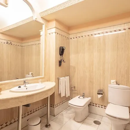 Hotel Abades 4*