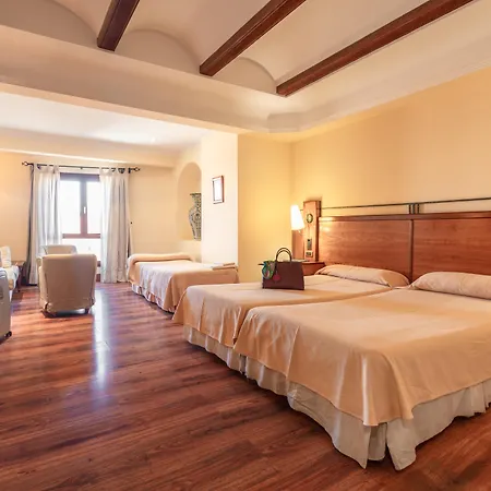 Hotel Abades 4*