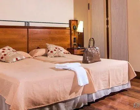 Abades Hotel 4*